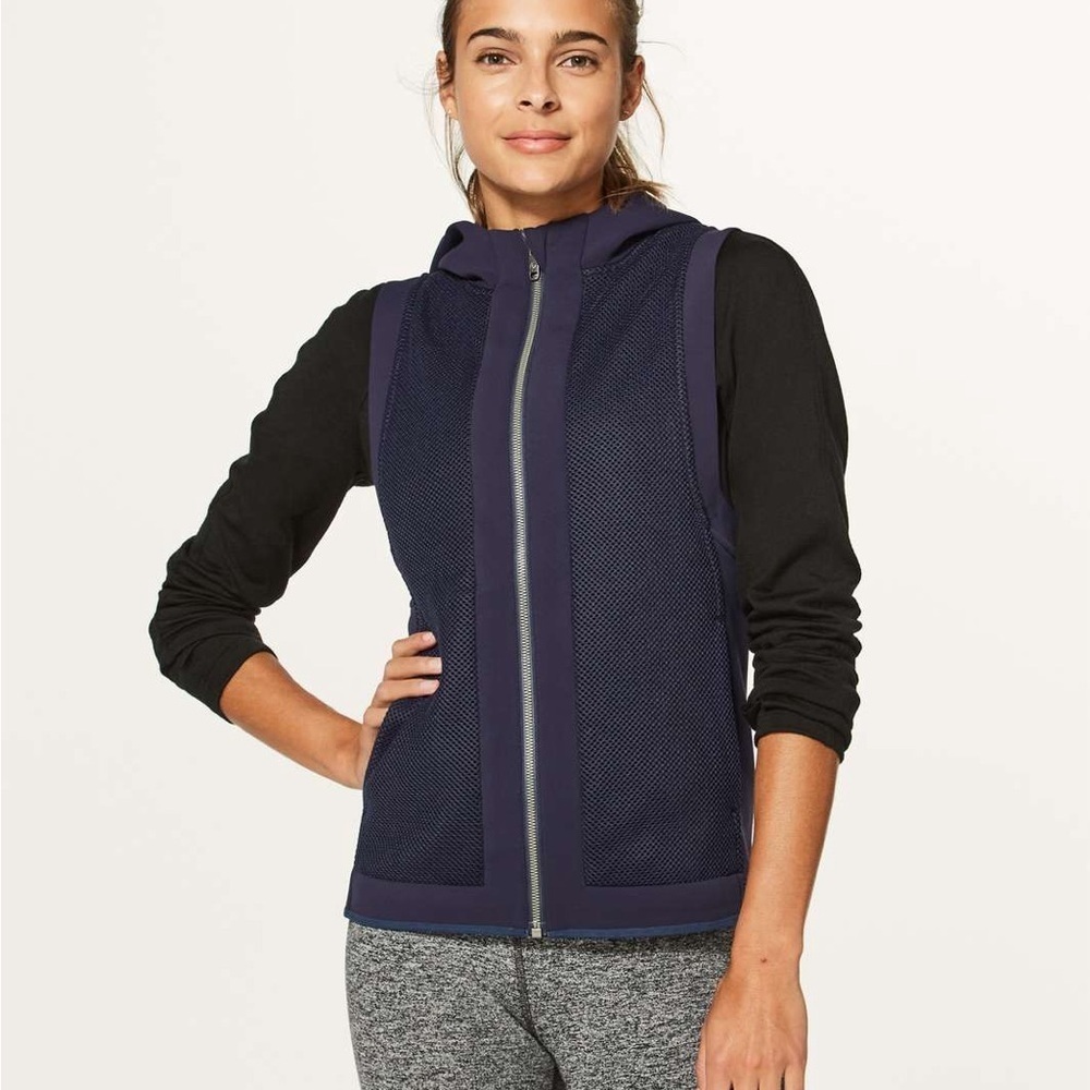 Lululemon The Spaces In Between Vest Midnight Navy Size 6